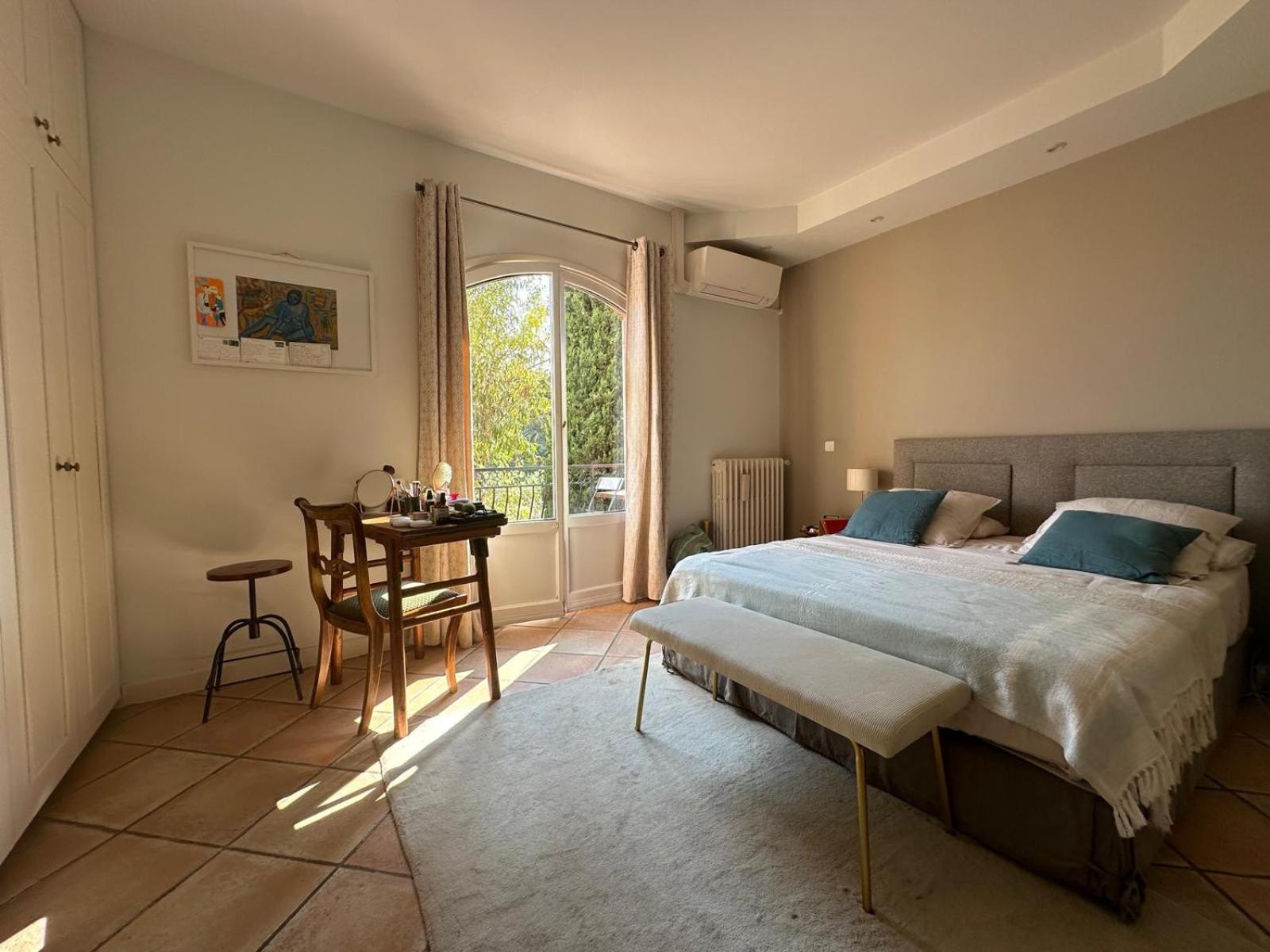 Orfee Elegance Et Tranquillite Sur Les Hauteurs De