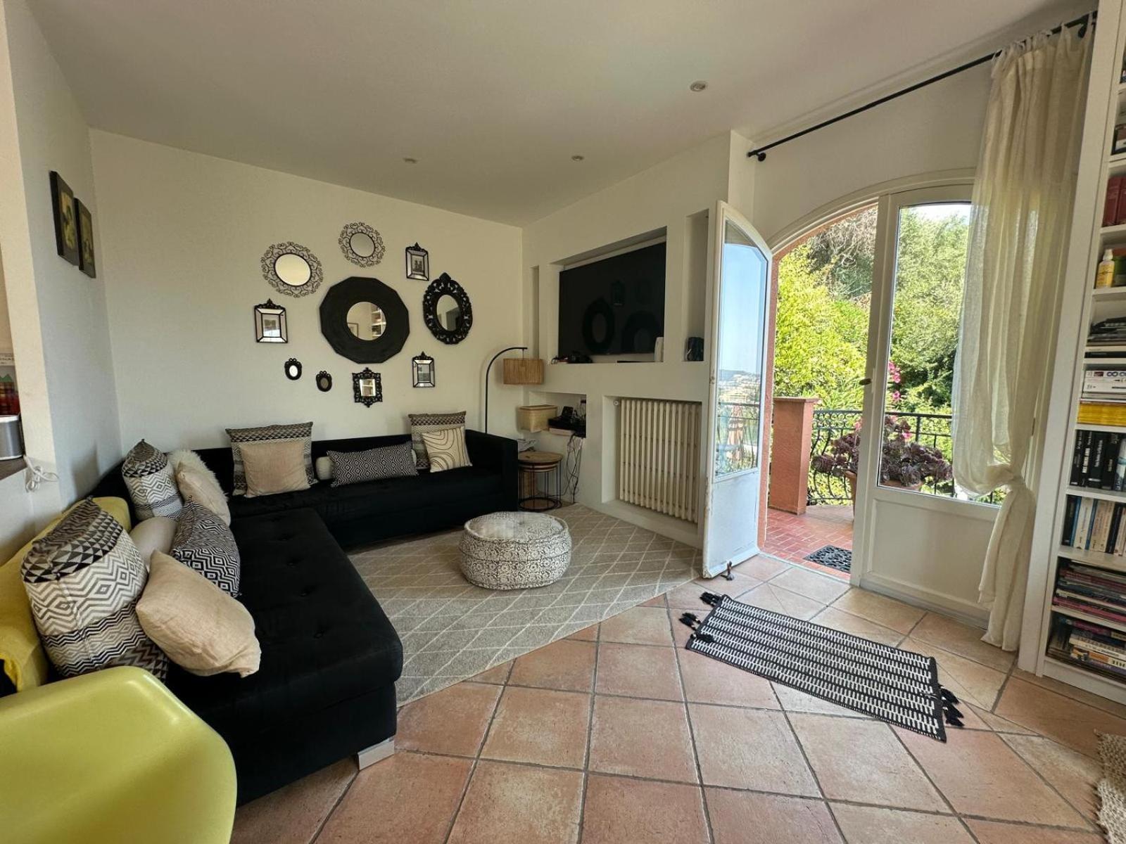 Orfee Elegance Et Tranquillite Sur Les Hauteurs De Nice